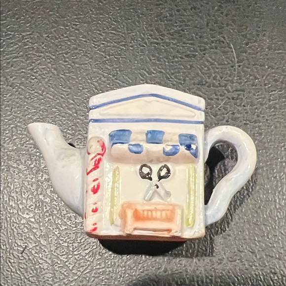 Assorted Miniature Teapot Collection - Picture 11 of 16